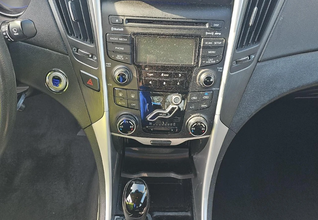 2013 Hyundai Sonata - Image 13 of 16