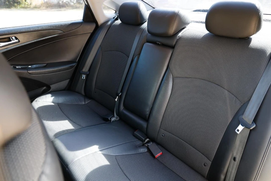 2013 Hyundai Sonata - Image 8 of 12