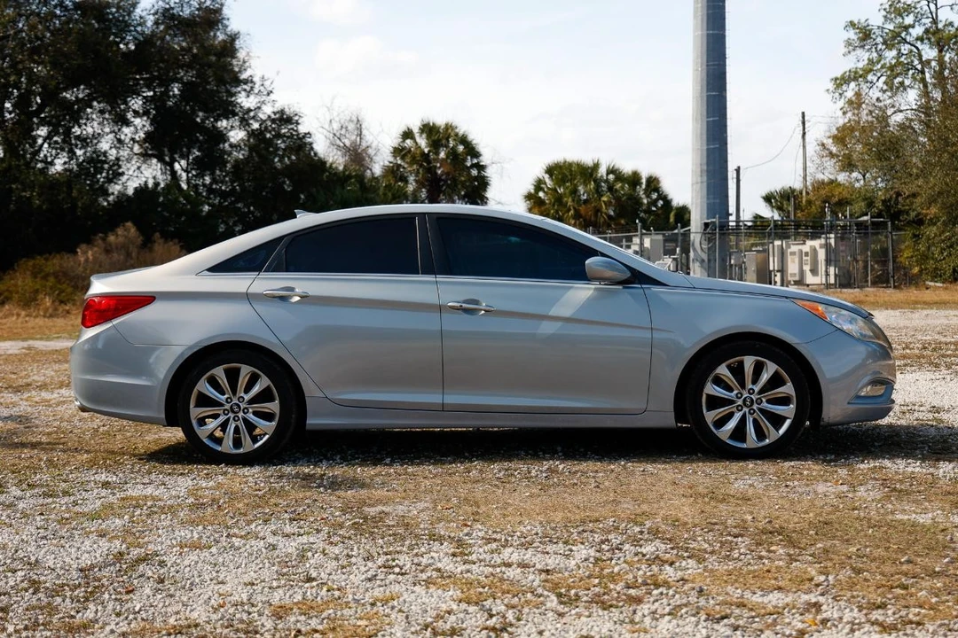 2013 Hyundai Sonata - Image 12 of 12
