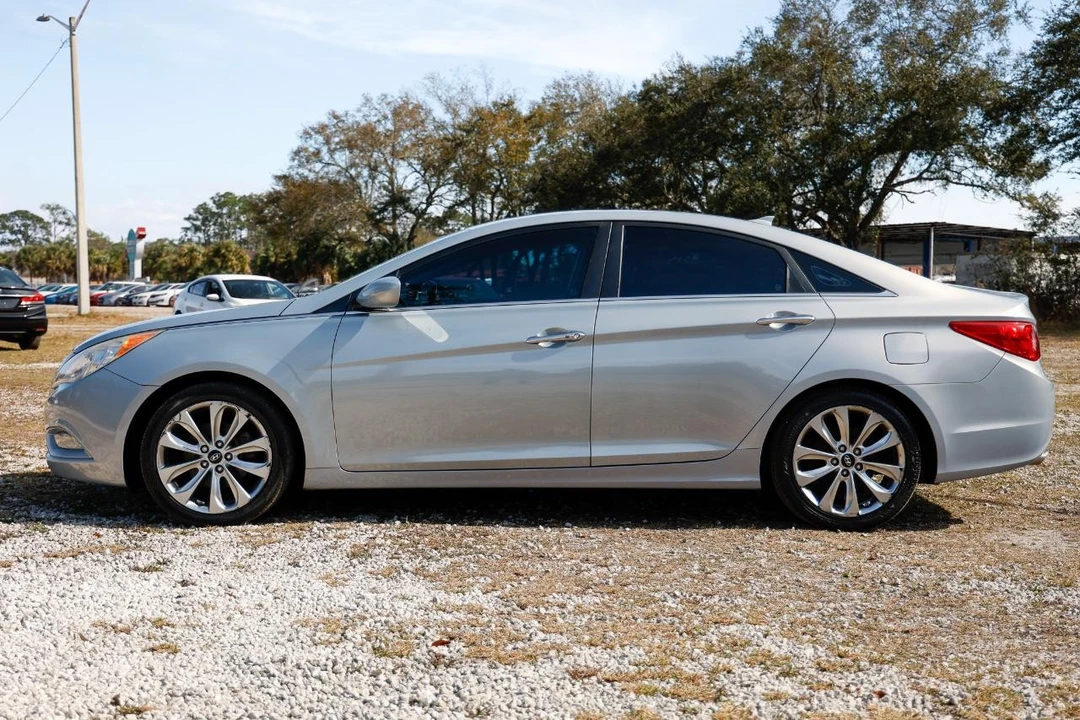 2013 Hyundai Sonata - Image 3 of 12