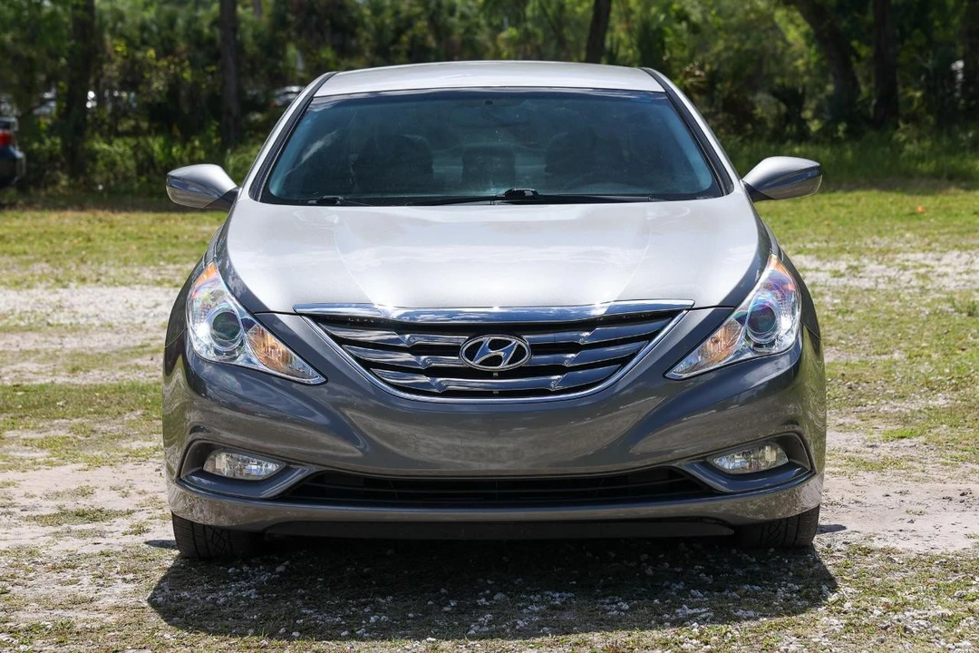 2013 Hyundai Sonata - Image 17 of 21