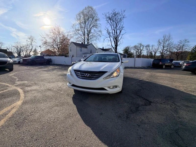 2013 Hyundai Sonata - Image 2 of 12
