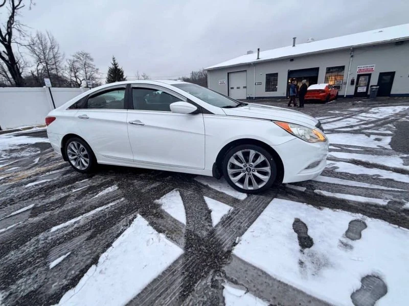 2013 Hyundai Sonata - Image 4 of 12
