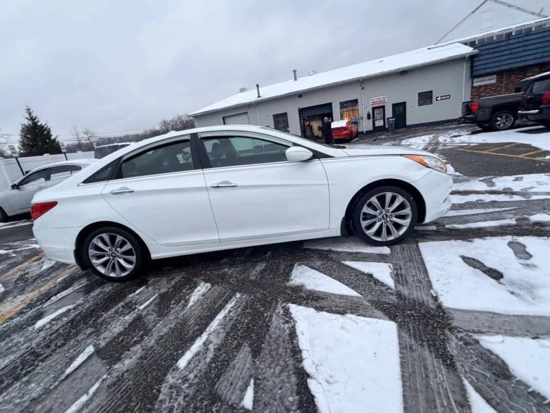 2013 Hyundai Sonata - Image 6 of 12
