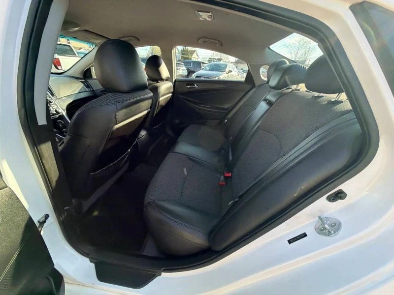 2013 Hyundai Sonata - Image 6 of 12