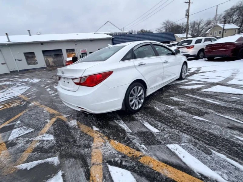 2013 Hyundai Sonata - Image 7 of 12