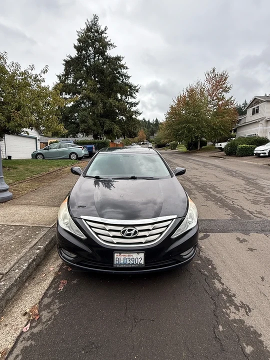 2013 Hyundai Sonata - Image 5 of 17