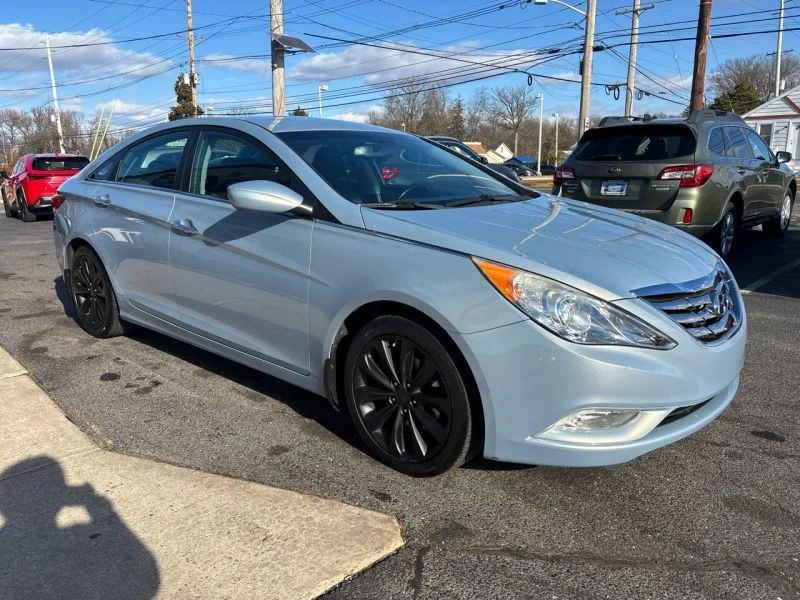 2013 Hyundai Sonata - Image 10 of 12