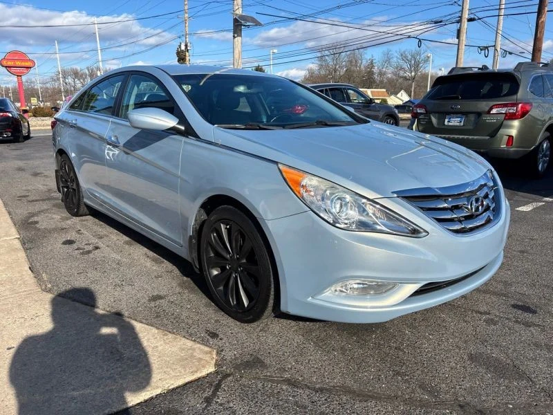 2013 Hyundai Sonata - Image 9 of 12