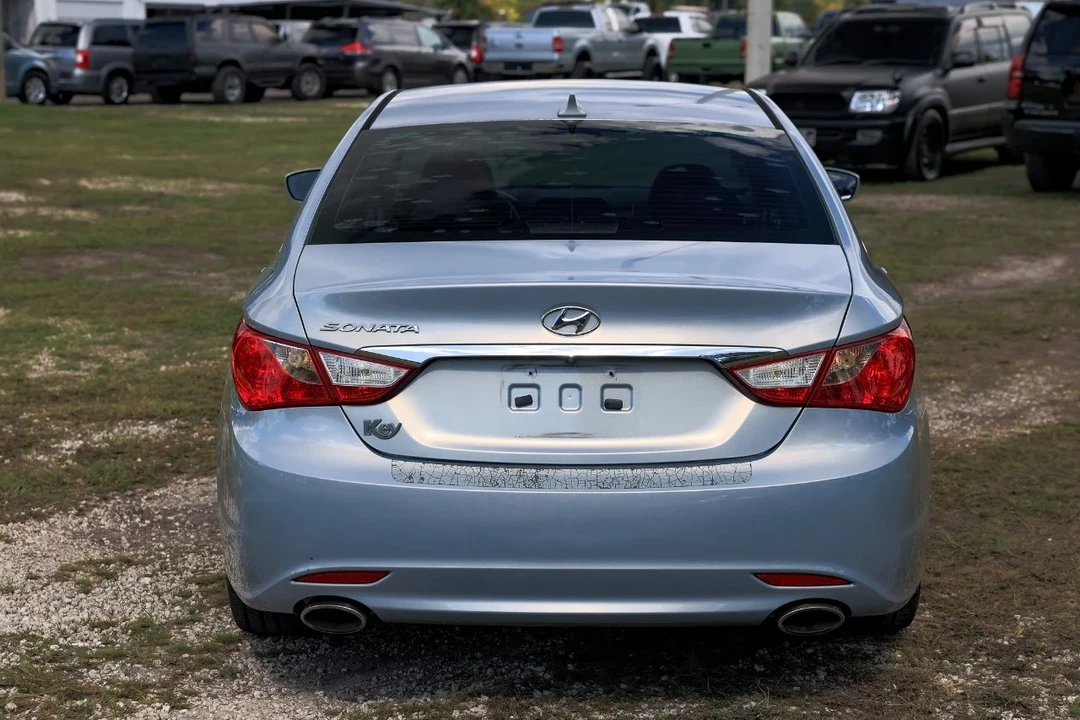 2013 Hyundai Sonata - Image 9 of 12