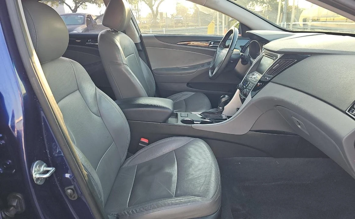 2013 Hyundai Sonata - Image 8 of 14