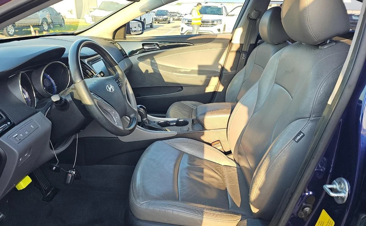 2013 Hyundai Sonata - Image 7 of 14