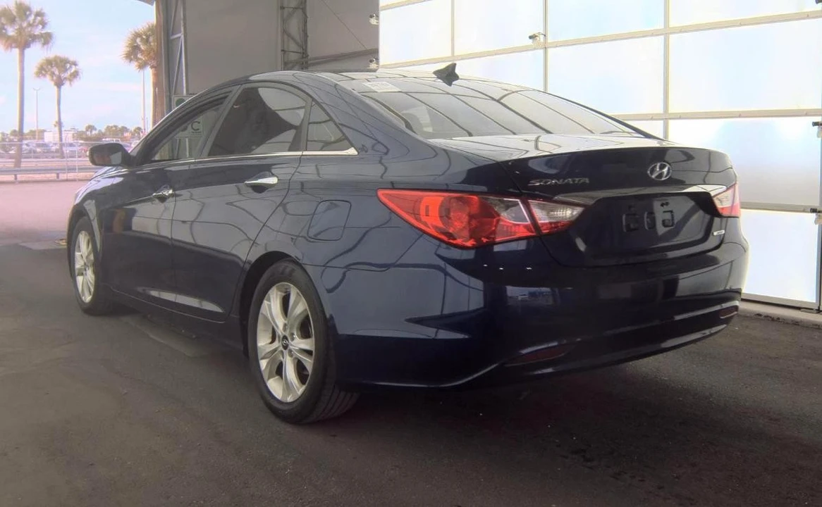2013 Hyundai Sonata - Image 6 of 14