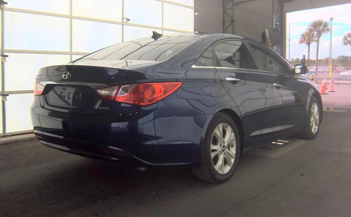 2013 Hyundai Sonata - Image 4 of 14