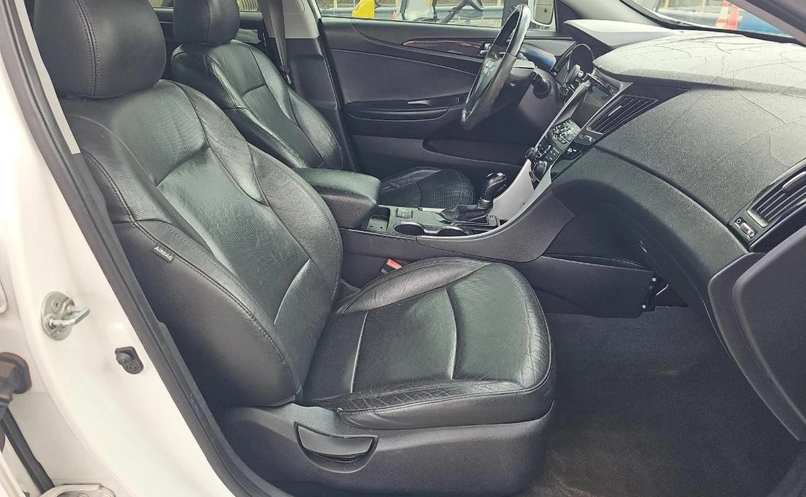 2013 Hyundai Sonata - Image 7 of 12