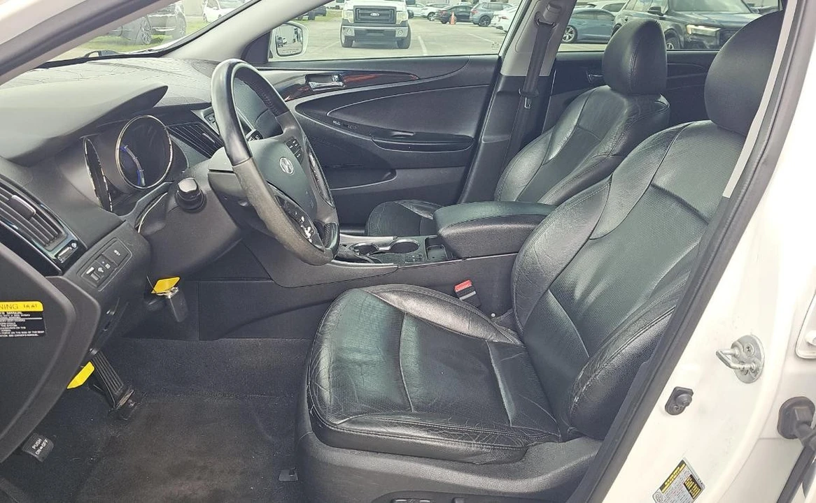 2013 Hyundai Sonata - Image 6 of 12