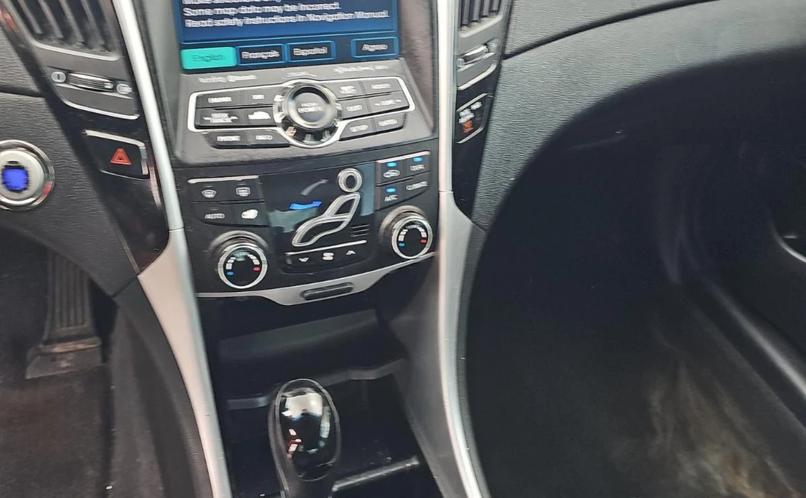 2013 Hyundai Sonata - Image 9 of 12