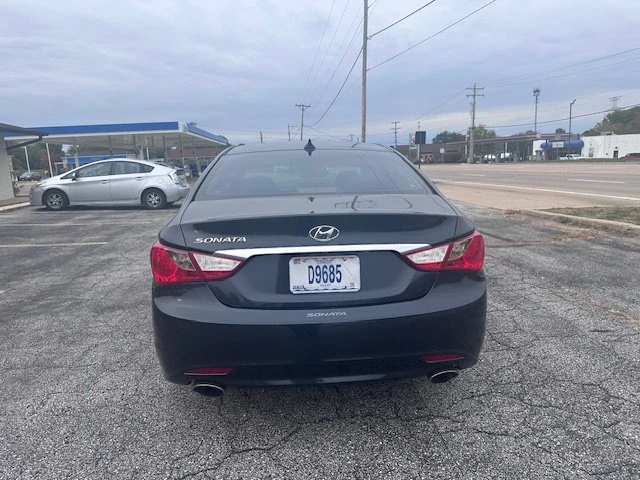 2013 Hyundai Sonata - Image 5 of 18