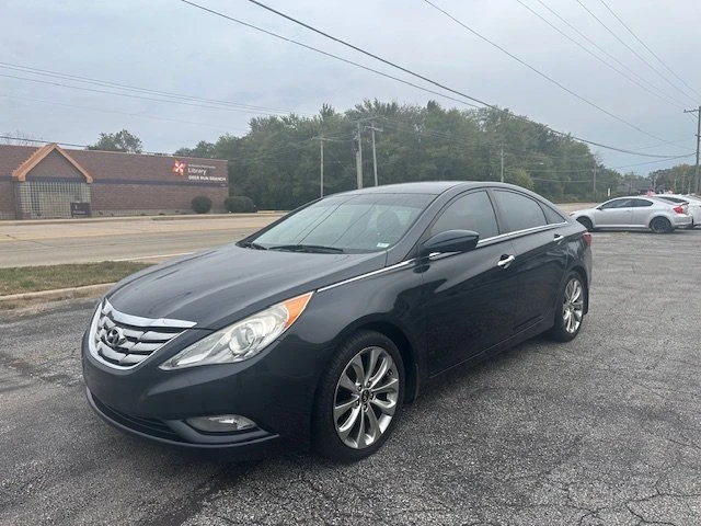 2013 Hyundai Sonata - Image 2 of 18