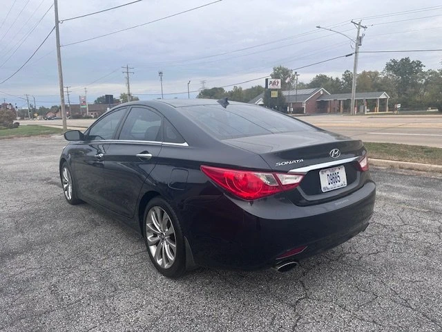 2013 Hyundai Sonata - Image 4 of 18