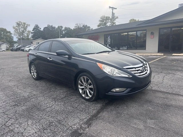 2013 Hyundai Sonata - Image 8 of 18