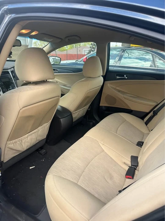 2013 Hyundai Sonata - Image 4 of 8