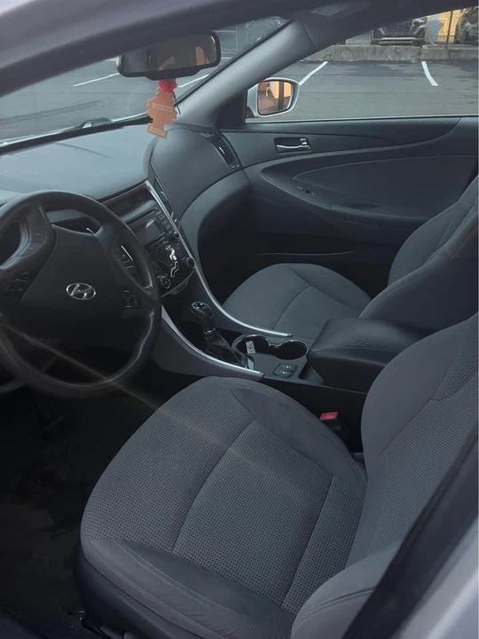 2013 Hyundai Sonata - Image 6 of 7