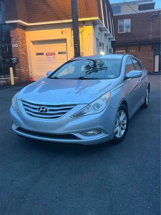 2013 Hyundai Sonata - Image 5 of 7