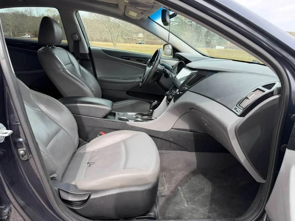 2013 Hyundai Sonata - Image 9 of 11