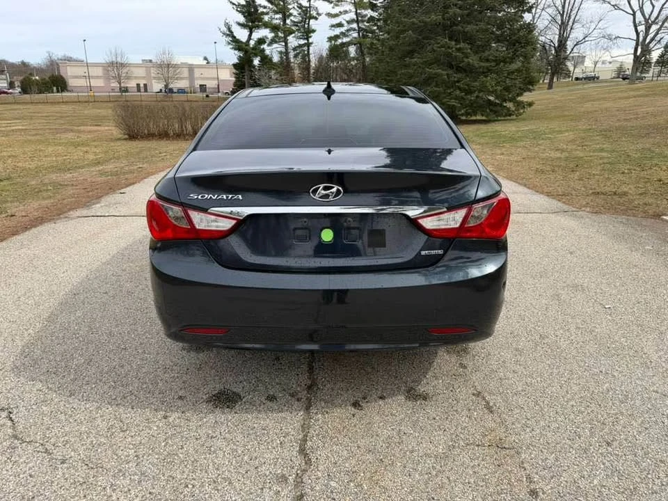 2013 Hyundai Sonata - Image 5 of 11