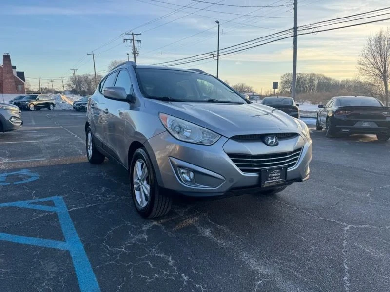 2013 Hyundai Tucson - Image 4 of 11