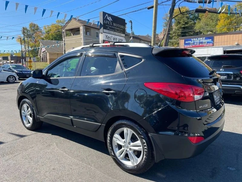 2013 Hyundai Tucson - Image 10 of 12