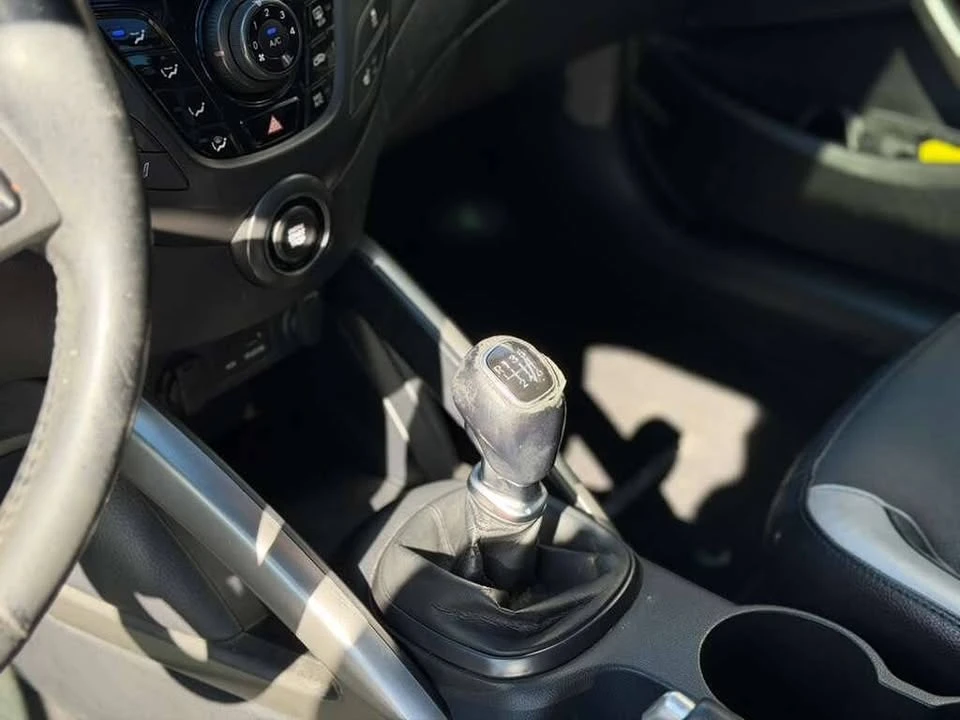 2013 Hyundai Veloster - Image 11 of 20