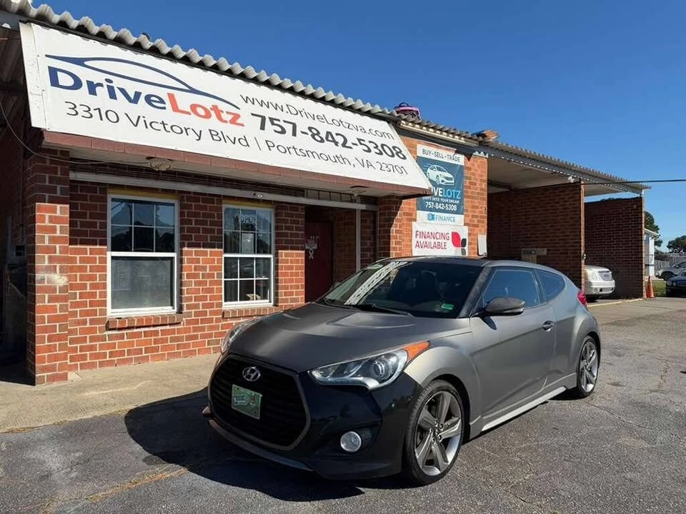 2013 Hyundai Veloster - Image 2 of 20