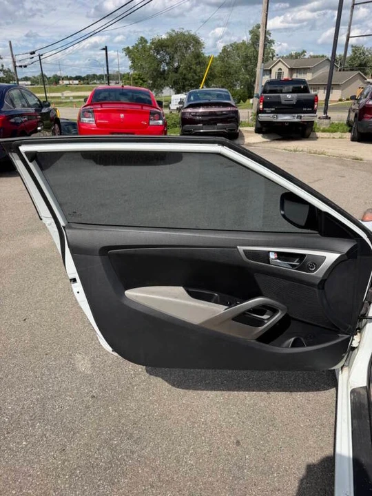 2013 Hyundai Veloster - Image 9 of 14