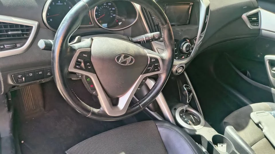 2013 Hyundai Veloster - Image 6 of 7