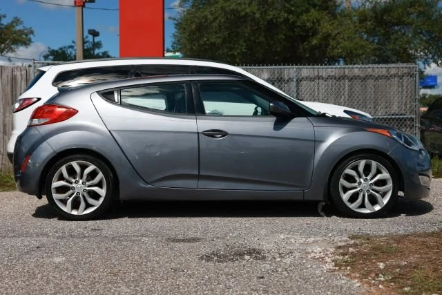 2013 Hyundai Veloster - Image 9 of 13