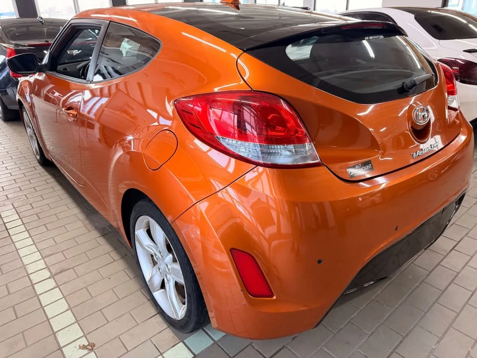 2013 Hyundai Veloster - Image 2 of 20