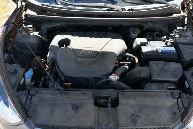 2013 Hyundai Veloster - Image 2 of 13