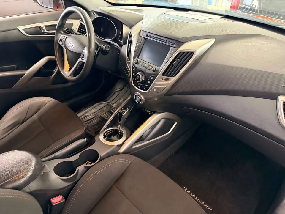 2013 Hyundai Veloster - Image 8 of 20