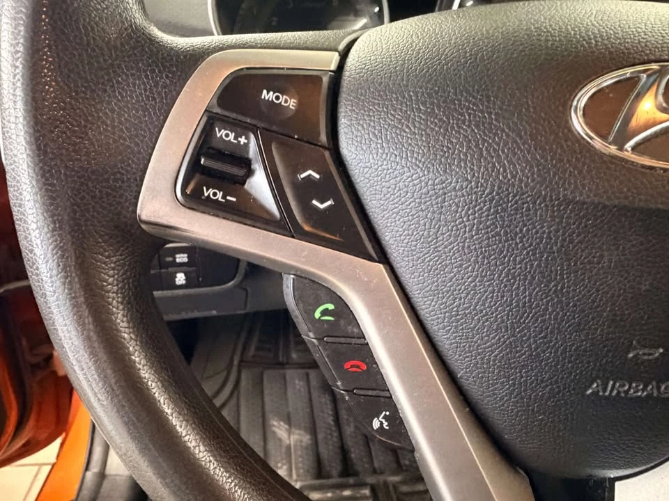 2013 Hyundai Veloster - Image 15 of 20