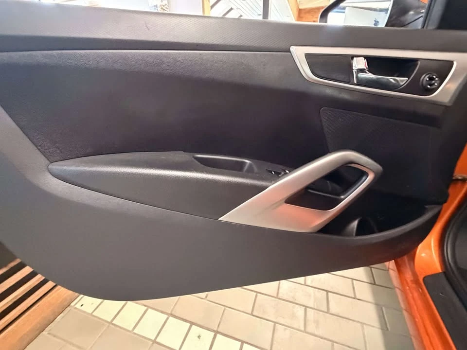 2013 Hyundai Veloster - Image 11 of 20