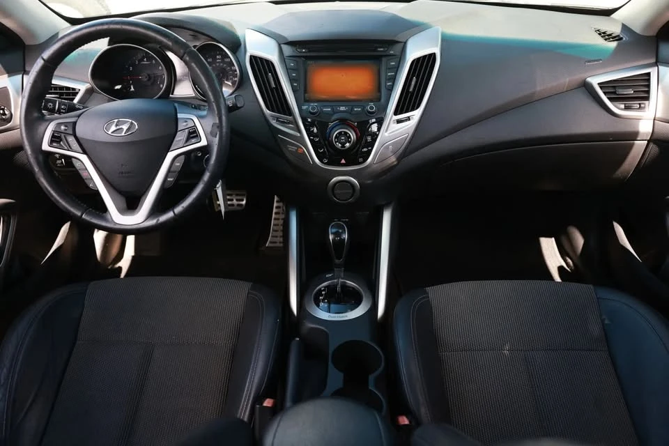 2013 Hyundai Veloster - Image 8 of 10