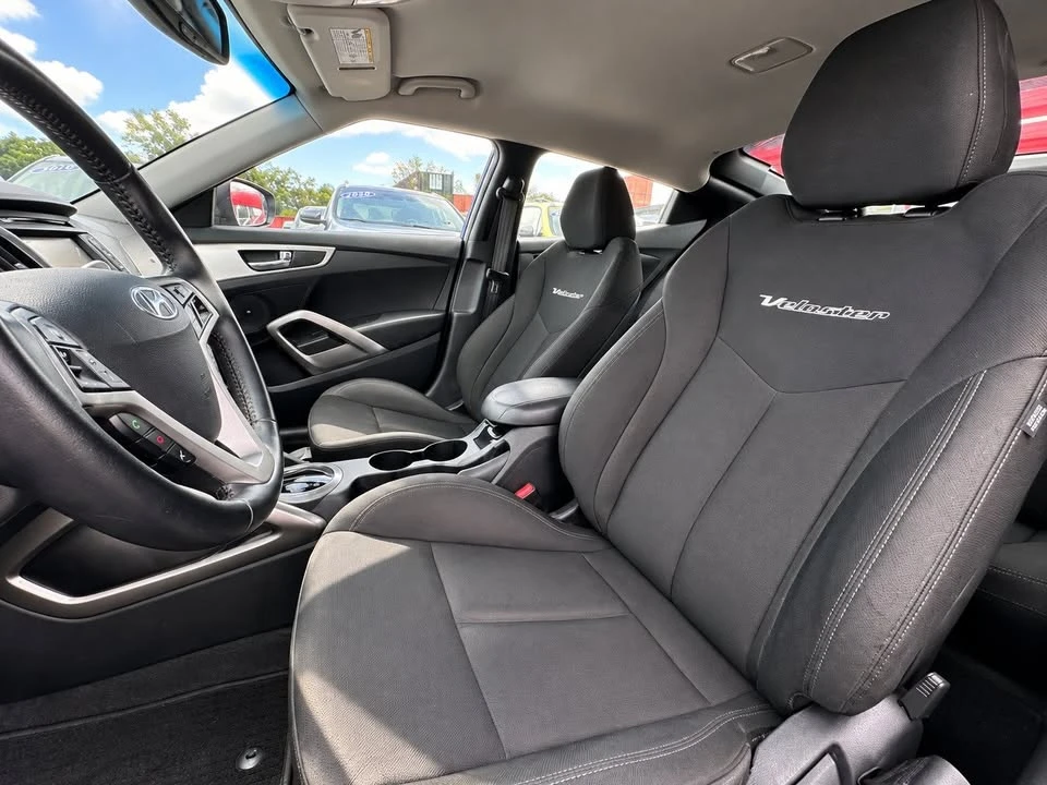 2013 Hyundai Veloster - Image 13 of 18