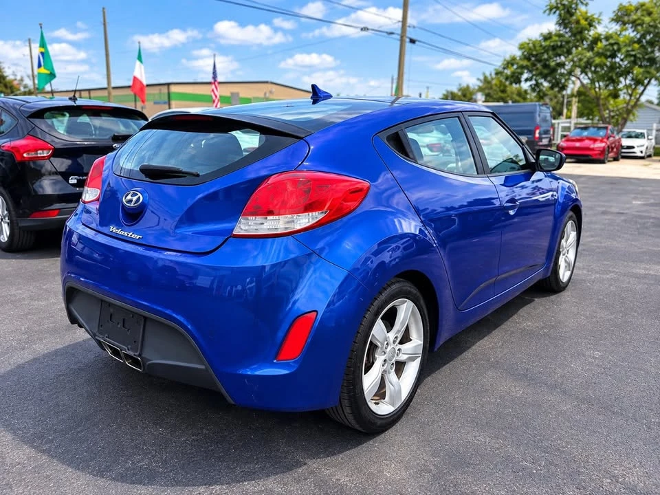 2013 Hyundai Veloster - Image 6 of 18