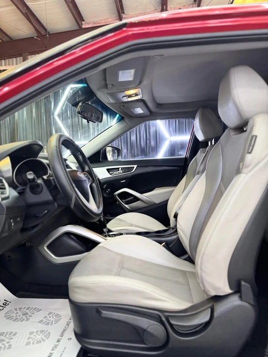 2013 Hyundai Veloster - Image 13 of 20
