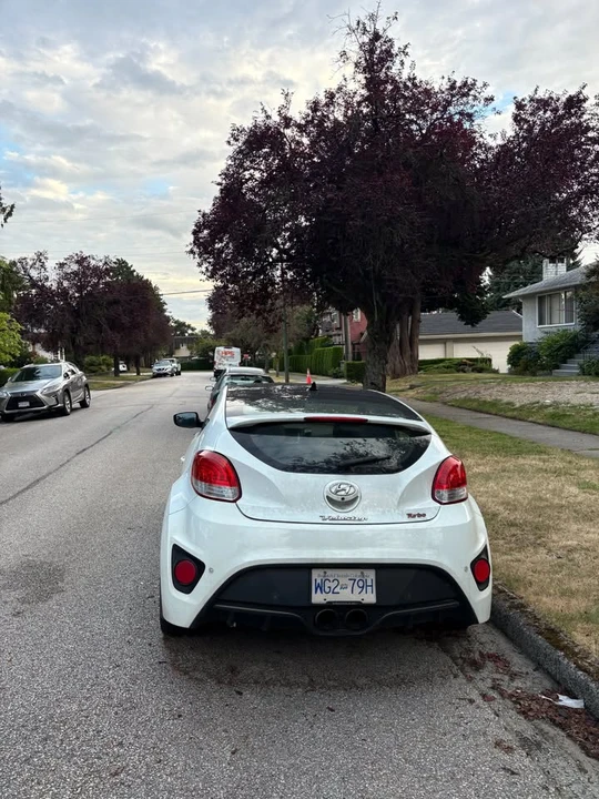 2013 Hyundai Veloster - Image 5 of 11