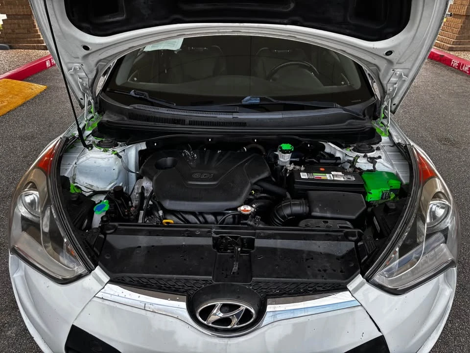 2013 Hyundai Veloster - Image 10 of 11