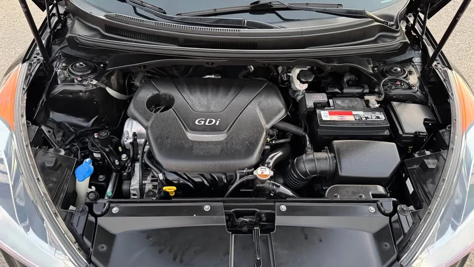 2013 Hyundai Veloster - Image 10 of 13