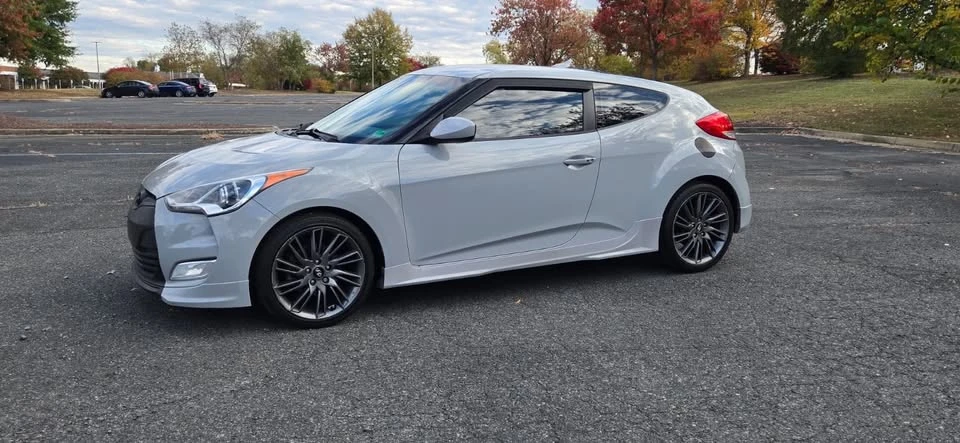2013 Hyundai Veloster - Image 3 of 19